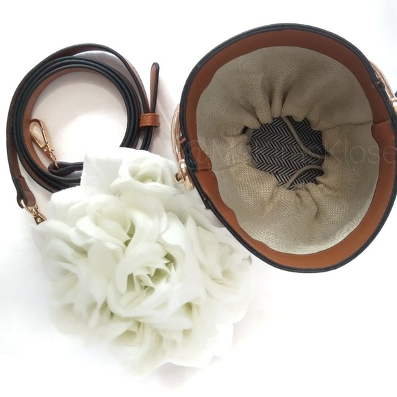 🆕 Mini Bucket Crossbody Bag NWT - Picture 2 of 7